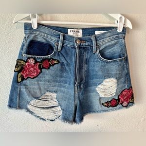 FRAME denim shorts - floral appliqué- high rise